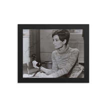 Audrey Hepburn signed portrait photo Reprint - £50.90 GBP