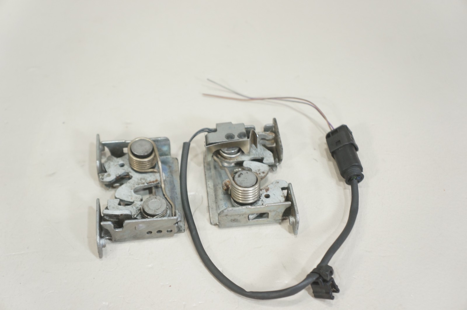 2007-2013 bmw x6 x5 e70 front hood bonnet latch lock mechanism actuator pair Item image 11
