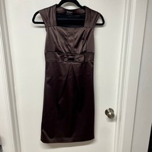 BCBG Vintage Brown Satin Sleeveless Sheath Pencil Dress Cocktail Size 2/... - £28.89 GBP