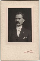 1907 Attractive Man in Tux with Masonic Pin Cabinet Photo Portrait Chicago Named - £6.74 GBP