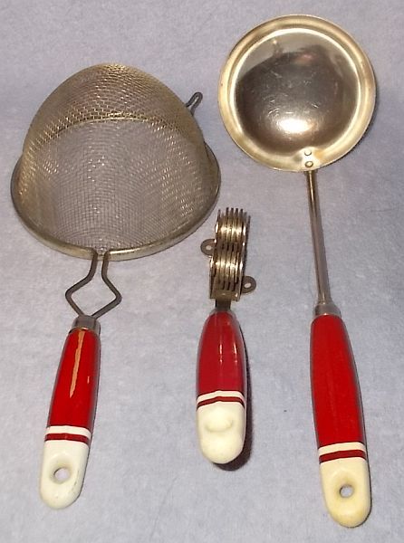 Vintage Red and White Wood Handles A&J and Ekco USA Kitchen Utensil Tools Lot 1 - £23.94 GBP