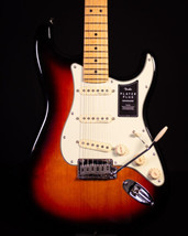 Fender Player Plus Stratocaster, HSS, Maple FB, 3-Color Sunburst, Deluxe Bag - £816.23 GBP