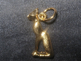30MM 3-D Gold Pewter Egypt Egyptian Bast Bastet Cat Pendant Charm Necklace - £7.90 GBP