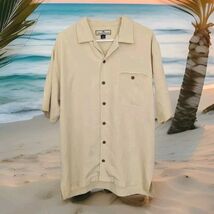 Tommy Bahama Men’s 100% Silk Soft Yellow Embossed Hawaiian Shirt Medium - $19.79