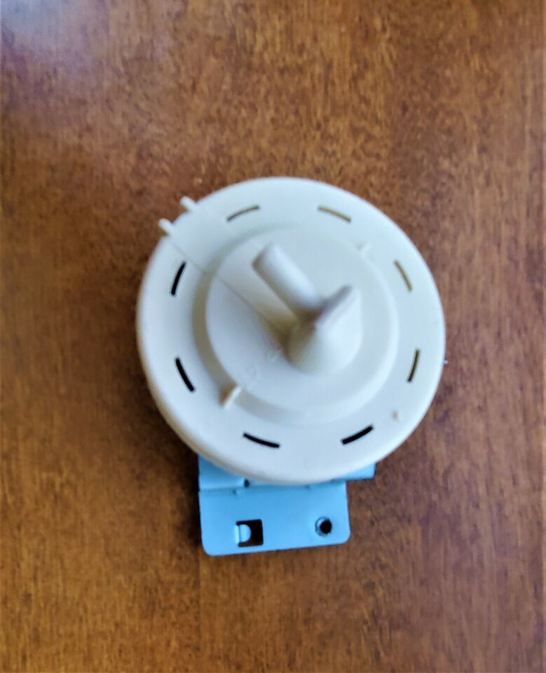 Water-Level Pressure Switch for Samsung Washer (DC96-01703B / DC96-01703F) - $9.95