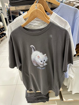 NWT UNIQLO UT CAT Photographs Walter Chandoha Gray Women Short Sleeve T-Shirt - $28.00