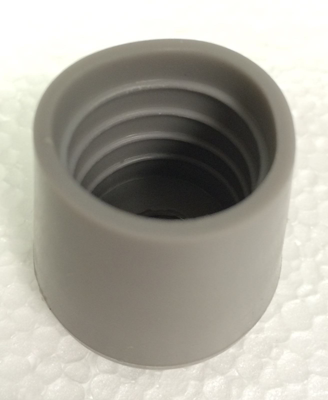 4 Rubber 3/4&#39;&#39; Gray Chair Tips - $8.28