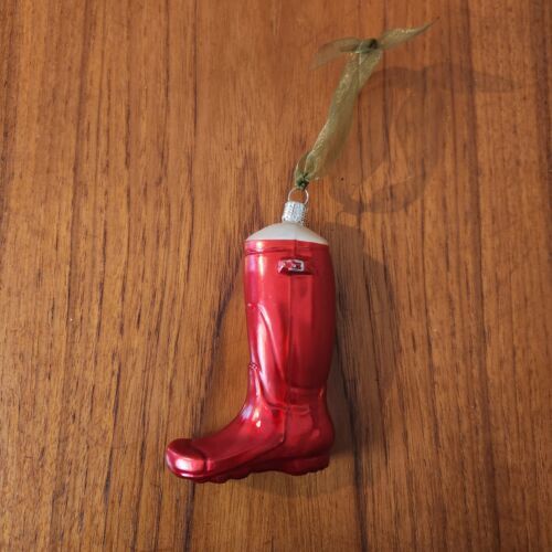 SMITH &amp; HAWKEN RED GLASS GARDEN BOOT ORNAMENT 4.5&quot; - $17.77