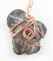 Vintage Artisan Copper Wire Granite Quartz Pendant Necklace - $9.89