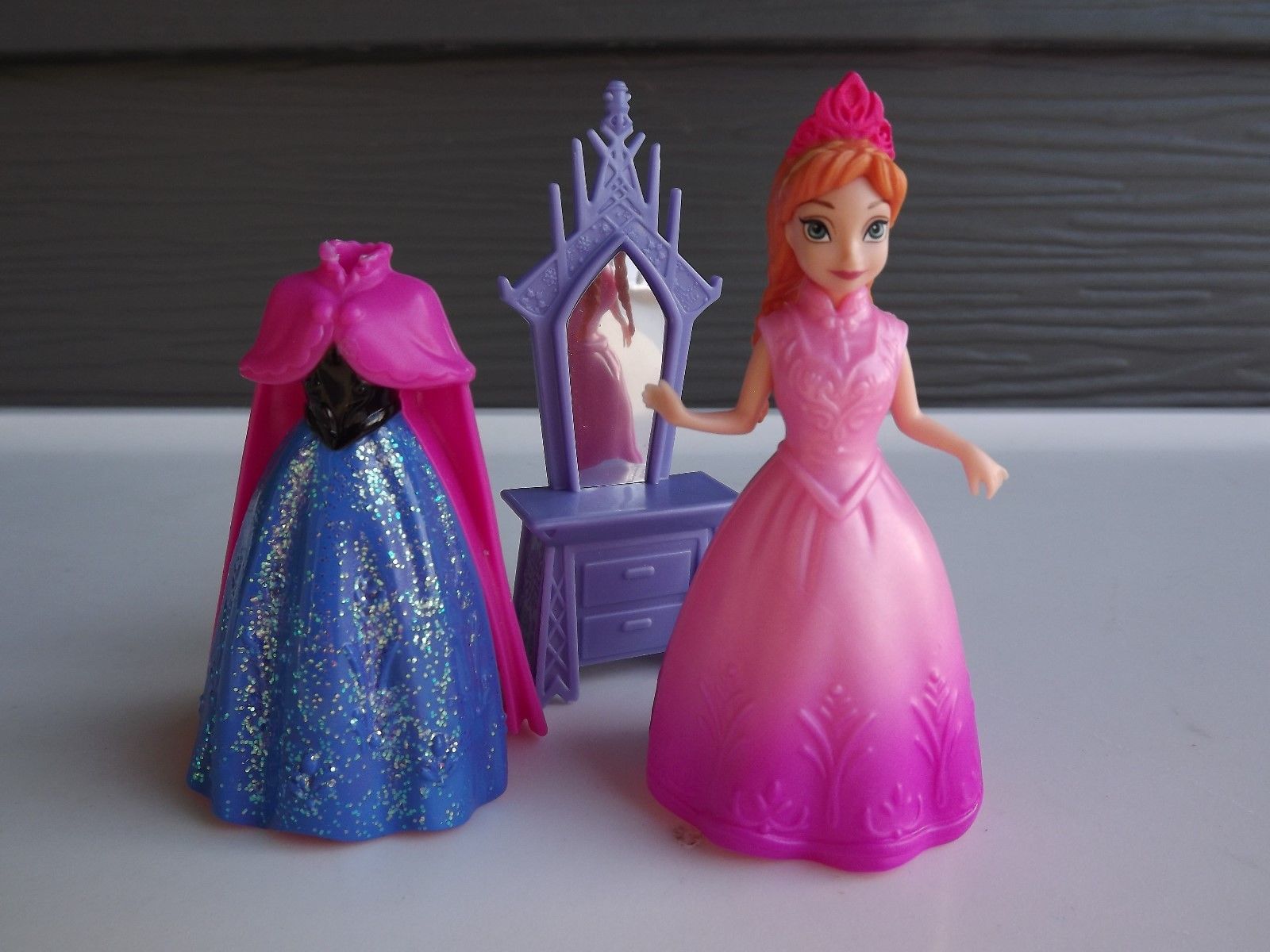 Mattel Polly Pocket Disney Princess Frozen Anna  2 Magic Clip MagiClip Dresses - $14.95