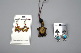 Turtle Pendant Necklace Sea Turtle Earrings Jewelry Paua Shell Bijoux Lot of 3 - £27.14 GBP