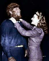 The Wolf Man 1941 Evelyn Ankers playfully strangles Lon Chaney Jnr 5x7 photo - £5.57 GBP