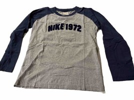 Nike Boys Large Gray Navy Long Sleeve Cotton Blend Track &amp; Field Tee Shirt - $8.91