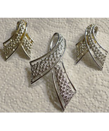 Minty Vintage Emmons Silver Tone Ribbon Shaped Brooch and Matching Earri... - £7.82 GBP