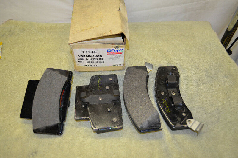 Mopar Dodge Jeep Front Disc Brake Pad Kit 04886279AB - $34.65