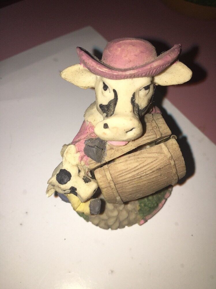Moo Moo Cow Mom And Calf Statue - $15.84