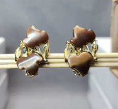 Vintage Gold-tone Thermoset Mocha Brown Leaves Clip-on Stud Earrings Mid... - £15.56 GBP