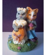 Cute Cat Couple Porcelain Figurine approx 2.5&quot; - £5.96 GBP