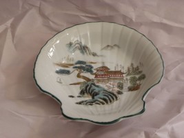 Ben Rickert Pagoda Big House Sea Shell Porcelain Soap Dish Japan w Green Trim - £5.50 GBP