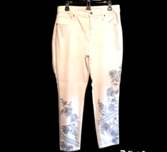 Chicos 1.5 PETITE (10R) White Embroidered Ankle Jeans So Slimming No Stain - £49.31 GBP