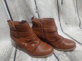 Baretraps REBEL Brown Cognac Booties Boots Women&#39;s Size 7 - GUC - £20.13 GBP