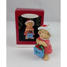 1993 Hallmark Keepsake Ornament Mom Christmas Holiday Teddy Bear - $6.78