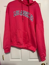 Women’s Pink Fleece Hoodie – Los Angeles Graphic – Size Large - $375.42 MXN