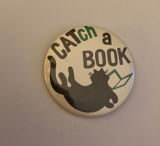 Catch A Book Cat Reading A Book Button Pin - £15.89 GBP