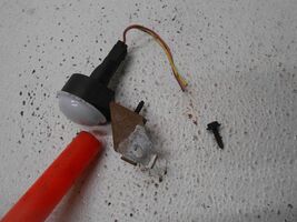 2004 jeep Grand Cherokee COURTESY LIGHT - $24.99