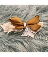 Girls Ribbon Hair Bow Gold Cream Barrette Closure 5” - $112.90 MXN