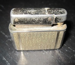 Kreister Ladies Petite Gold Tone Art Deco Etched &quot;Lela&quot; Petrol Lighter - £15.97 GBP