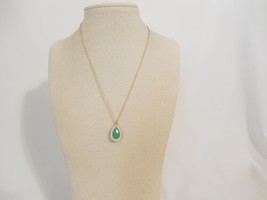 Charter Club 15&quot; Gold Tone Green Stone Teardrop Pendant Necklace C780 - £6.72 GBP