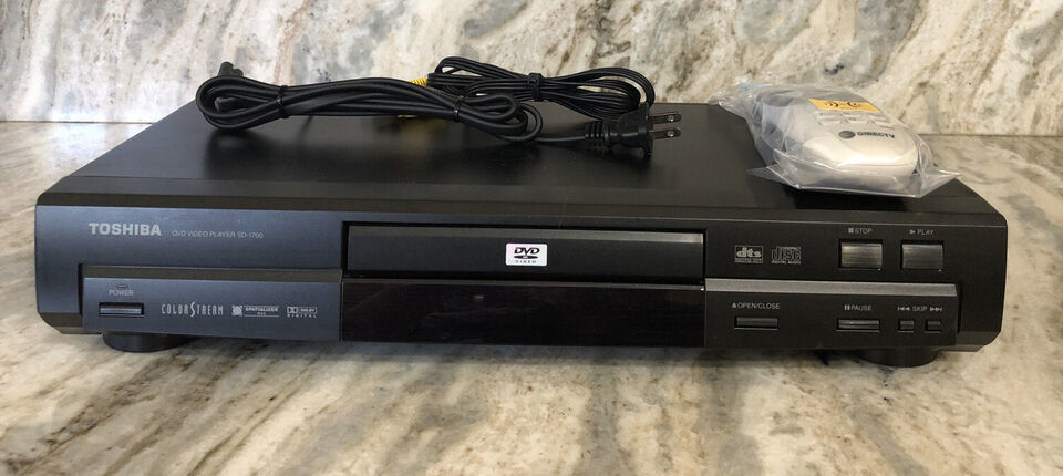 Toshiba SD-1700 DVD Video Disc Player with New Universal Remote &amp; Cords - $87.88