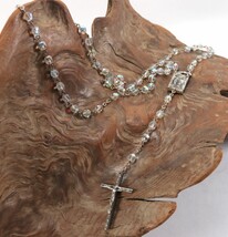 Vintage Iridescent Clear Bead INRI Jesus Crucifix Cross Pendant Rosary N... - $16.00 CAD