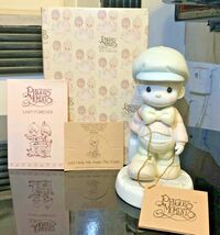 LORD, HELP ME MAKE THE GRADE - PRECIOUS MOMENT 106216 - $9.78