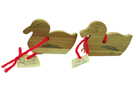 Sand and Sniff 2 Cedar Wood Ducks Protects And Refreshes Wardrobes Drawers - $13.52