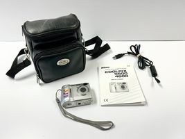 Nikon Coolpix 5600 5.1MP Digital Camera - Silver with Camera Case Manual - $34.99