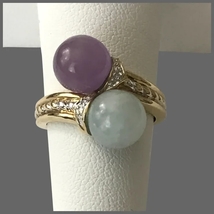 Pretty! 14K YG Lavender and Green Orb Jade Ring Size 5-1/2 - £566.36 GBP