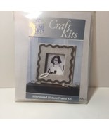 Microbead Picture Frame Craft Kit Creative Home Arts Club - $9.88