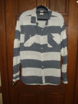 Men&#39;s Split Co Gray &amp; White Striped Button Front Flannel Shirt - Size XXL - $17.81