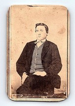 Cabinet Card Black &amp; White B&amp;W CDV Photograph Well Dressed Young Man Lapeer MI - £18.59 GBP