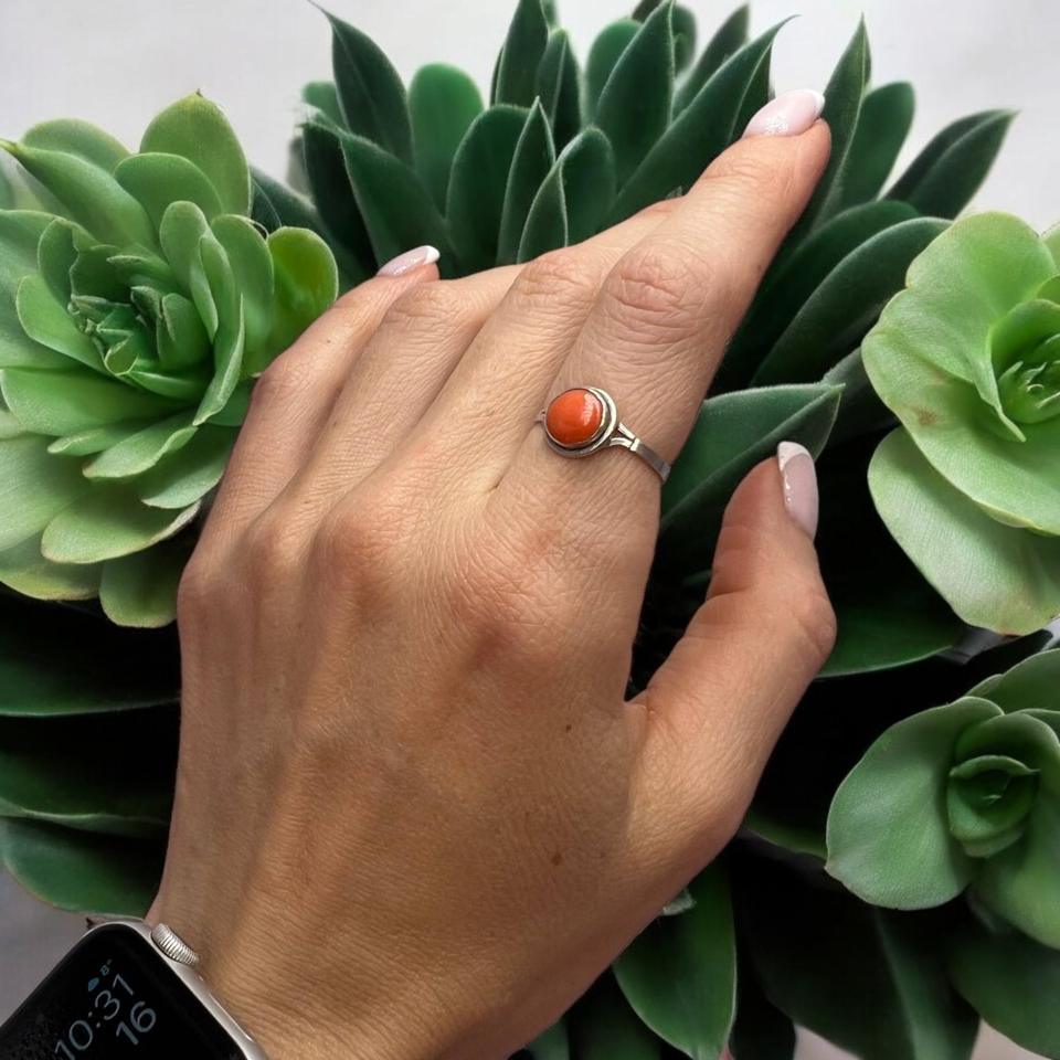 Vintage Silver 800 Women&#39;s Jewelry Ring Natural Undyed Coral Marked Ital... - $102.60
