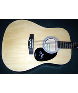 Willie Nelson    autographed    Signed  new  Guitar     * proof - $2,188.31 CAD