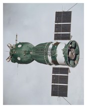 Soyuz 19 Spacecraft During APOLLO-SOYUZ Test Project 8X10 Nasa Photo - £6.67 GBP