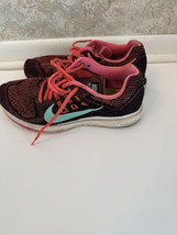 Nike Shoes Size 9 - $9.90