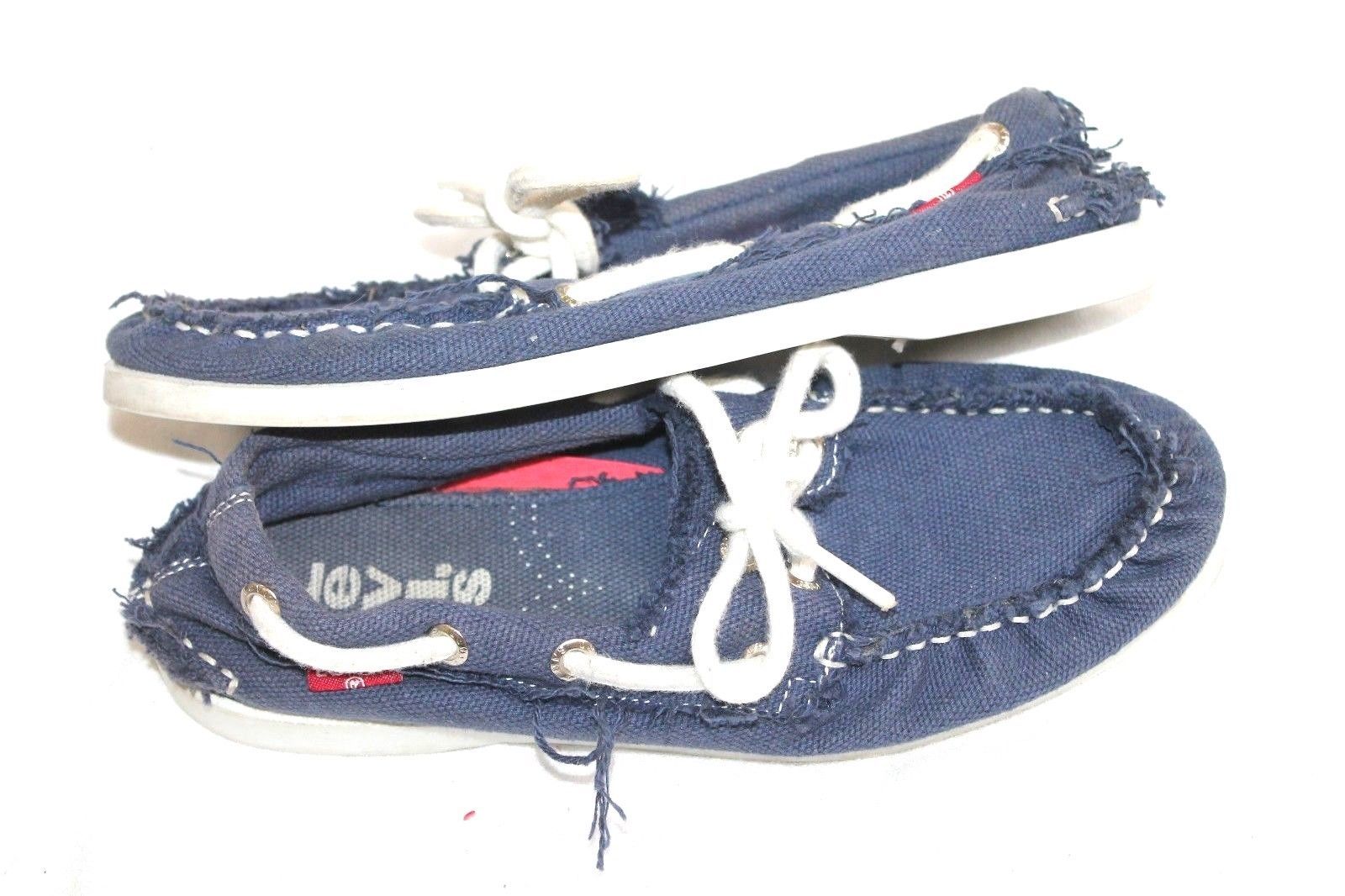 Levis Youth Canvas Boat Style Boys Size 3.5 Navy Shoes EUR 35 - $9.90