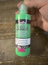 Tulip Slick Dimensional Fabric Paint Fluorescent Green - $556.42 MXN