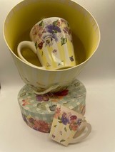 Vintage Lady Jayne Ltd. Floral Coffee Mug in Round Hat Box - £11.07 GBP