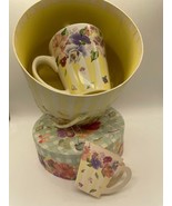 Vintage Lady Jayne Ltd. Floral Coffee Mug in Round Hat Box - £10.86 GBP