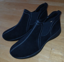 EARTH BALANCE "DAYANA" LADIES BLACK FAUX SUEDE ANKLE BOOTS-12-NWOB-NICE - $24.00